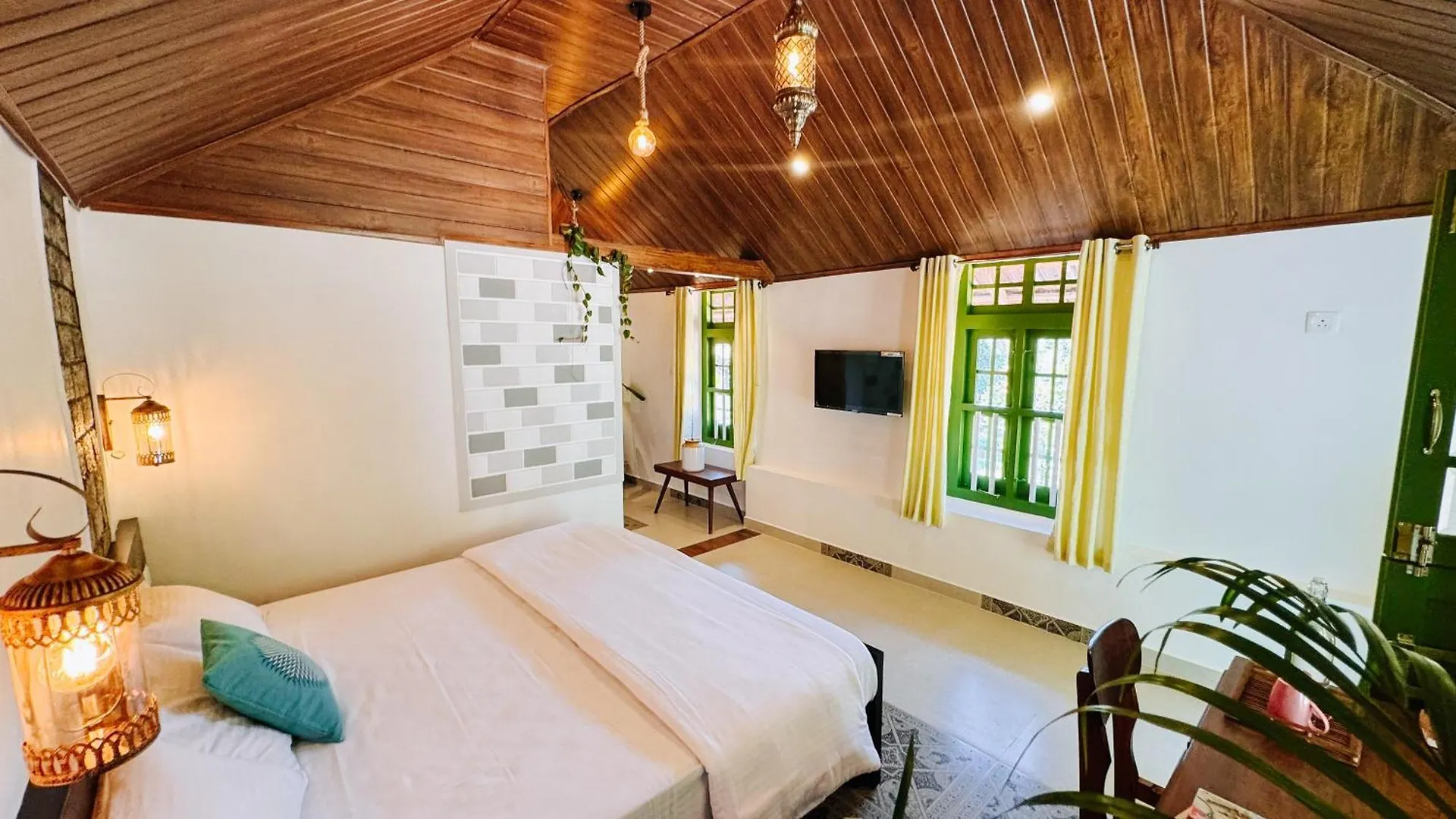 Calm Shack - 2 Bedroom-Boutique Farm Stay Munnar