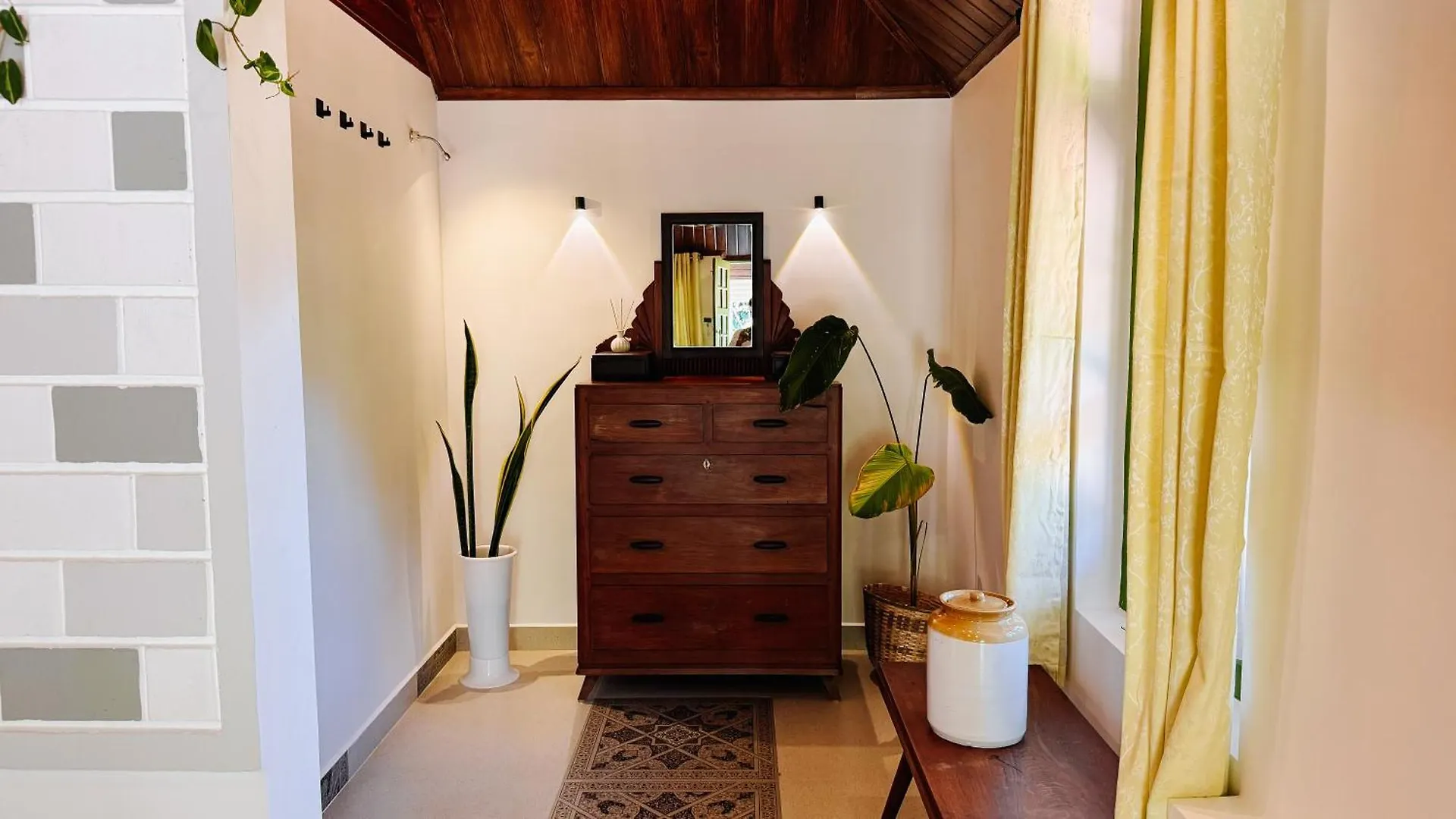 Calm Shack - 2 Bedroom-Boutique Farm Stay Munnar India