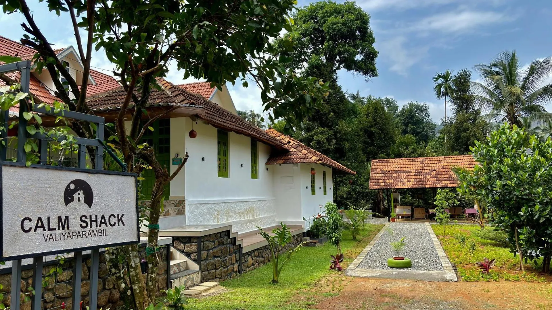 Calm Shack - 2 Bedroom-Boutique Farm Stay Munnar India