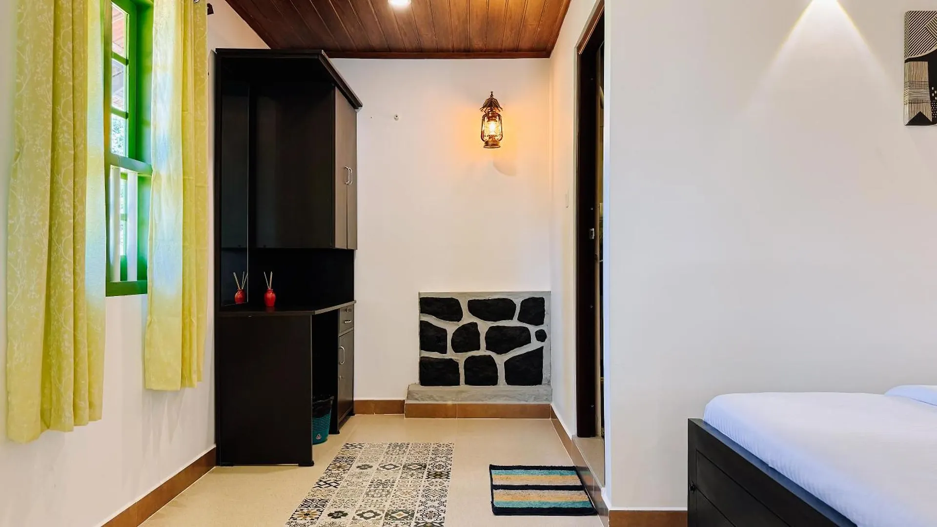 Calm Shack - 2 Bedroom-Boutique Farm Stay Munnar