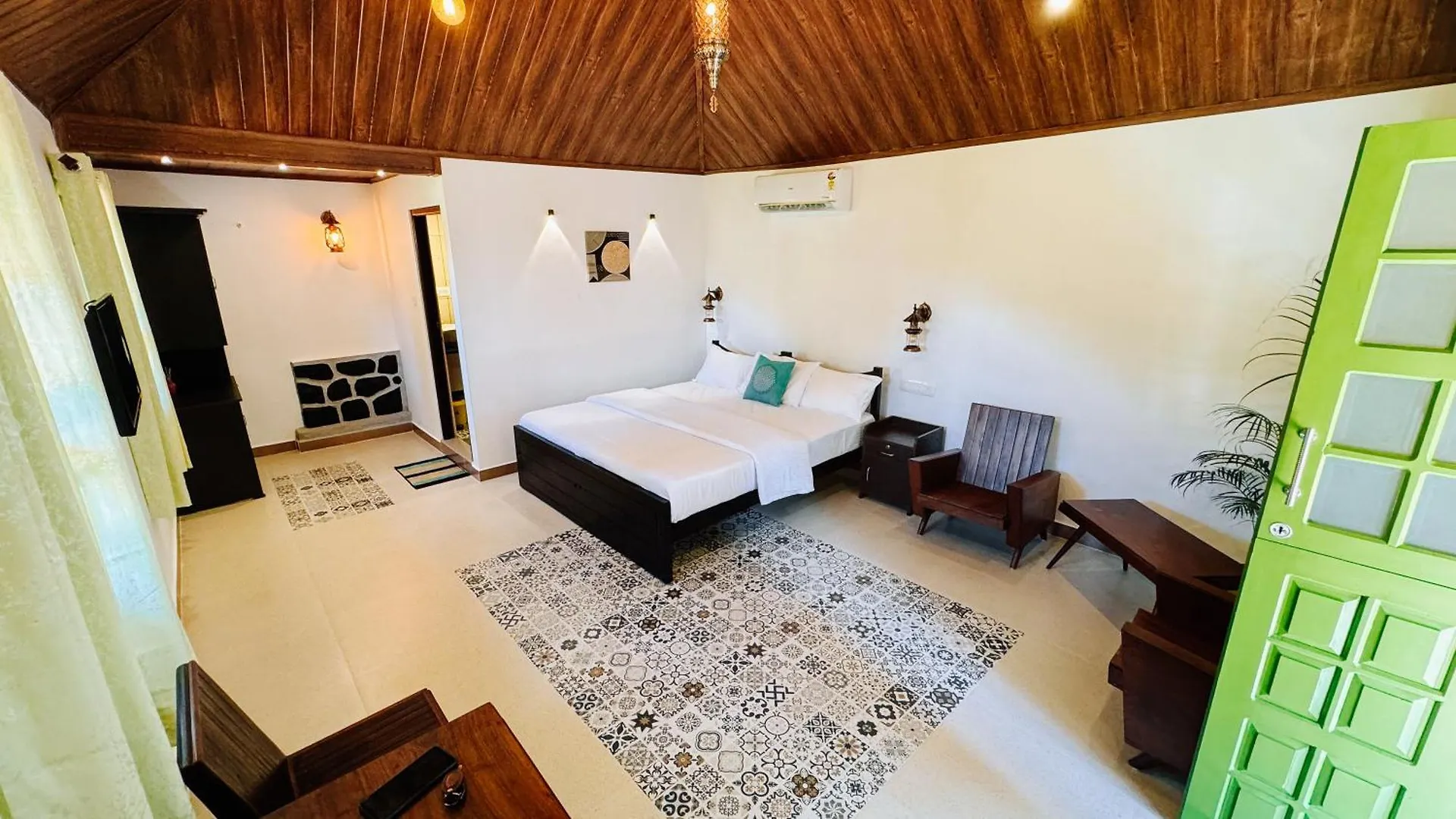 Calm Shack - 2 Bedroom-Boutique Farm Stay Munnar India